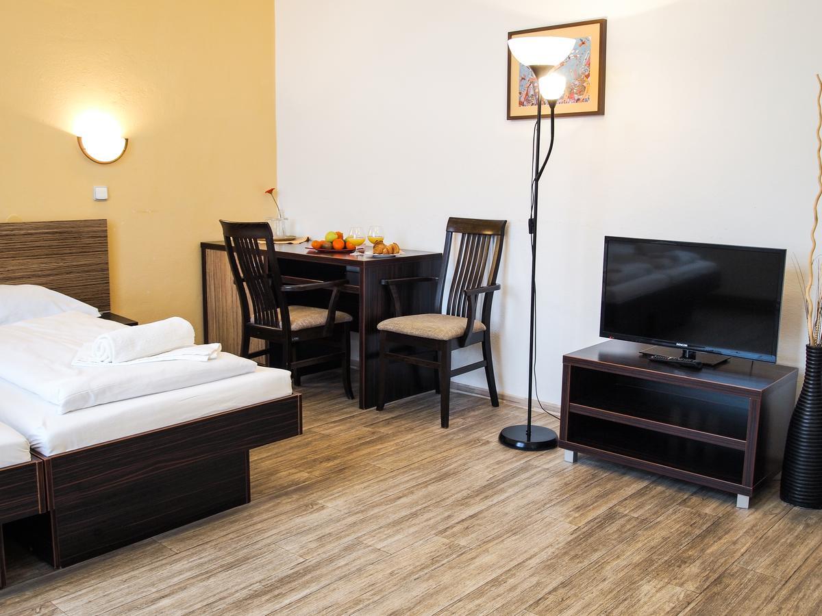 Hotel Faust Decin Luaran gambar